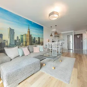 https://super-cosy-and-bright-apartment-old-town-center.warsawhotelspoland.com